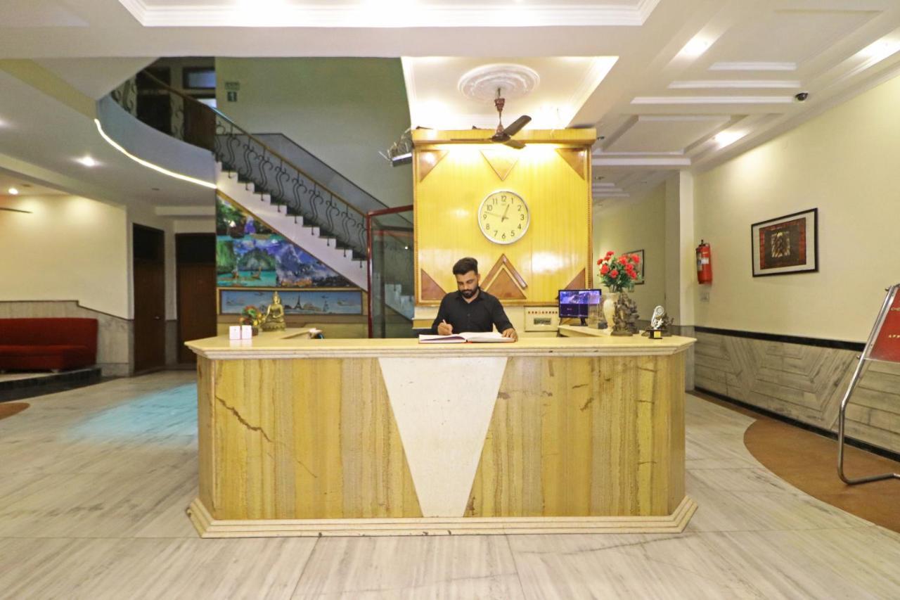 Silver Shine New Delhi - Comfort Stay Exterior photo